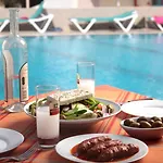 Marietta Aparthotel 2*