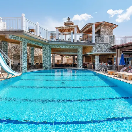 Apartmanhotel Marietta Pasztída