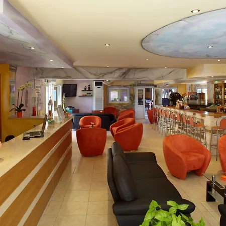 Marietta Aparthotel 2*